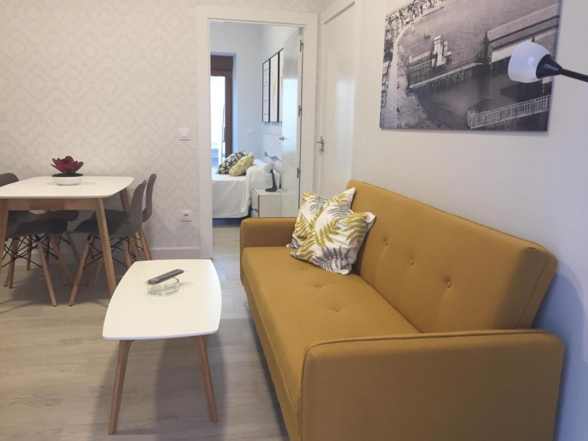 Apartamentos La Encarnacion III ロス・アルカサレス エクステリア 写真