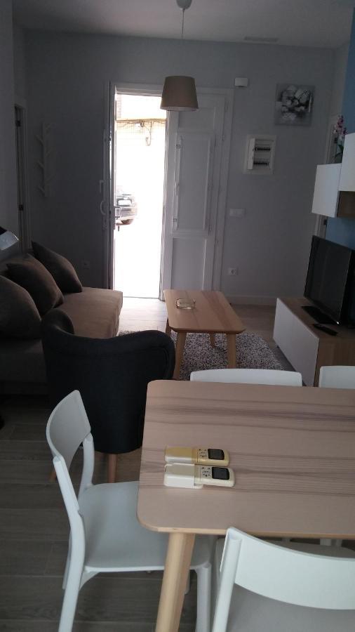 Apartamentos La Encarnacion III ロス・アルカサレス エクステリア 写真